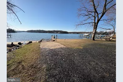 1105 Hotel Drive, Pasadena, MD 21122 - Photo 4