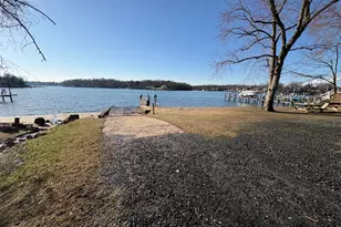 1105 Hotel Dr, Pasadena, MD 21122 - Photo 4