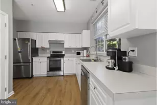2054 Pawlet Dr, Crofton, MD 21114 - Photo 6
