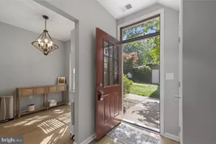 2054 Pawlet Dr, Crofton, MD 21114 - Photo 4