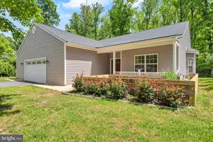 3909 River Club Dr, Edgewater, MD 21037 - Photo 2