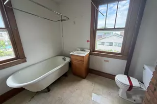 636 Holy Cross Rd, Baltimore, MD 21225 - Photo 10