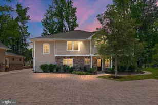 401 Beach Dr, Edgewater, MD 21037 - Photo 2