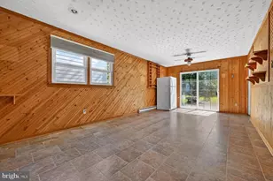 217 Oak Dr, Pasadena, MD 21122 - Photo 26