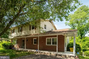 536 Williamsburg Ln, Odenton, MD 21113 - Photo 1