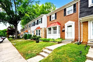 1736 Foxdale Ct, Crofton, MD 21114 - Photo 2