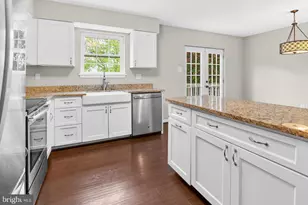 8011 Mansion House Crossing, Pasadena, MD 21122 - Photo 14