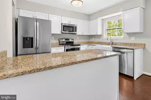 8011 Mansion House Crossing, Pasadena, MD 21122 - Photo 8