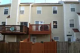 1125 Simsbury Ct, Crofton, MD 21114 - Photo 2