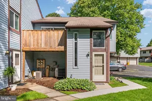 1921 Everglade Ct, Crofton, MD 21114 - Photo 2