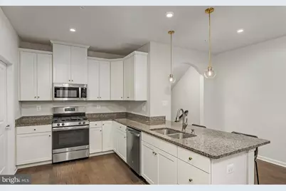 8316 Pondview Drive, Millersville, MD 21108 - Photo 12