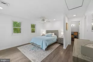 243 Mallard Dr, Pasadena, MD 21122 - Photo 4