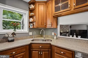 726 Hillcrest Dr, Annapolis, MD 21409 - Photo 16