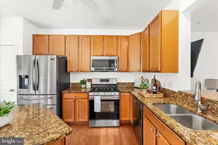 7214 Mockingbird Cir, Glen Burnie, MD 21060 - Photo 8