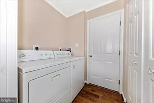 8232 Lyndhurst St, Laurel, MD 20724 - Photo 12