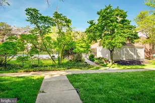302 Hilltop Ln, Annapolis, MD 21403 - Photo 38