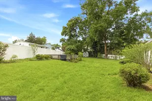 7910 S Cartier Ct, Severn, MD 21144 - Photo 44