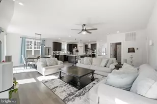 576 Jersey Bronze Wy, Pasadena, MD 21122 - Photo 8