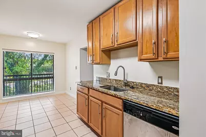 300 Hilltop Lane #300I, Annapolis, MD 21403 - Photo 2