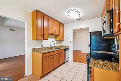 300 Hilltop Lane #300I, Annapolis, MD 21403 - Photo 6