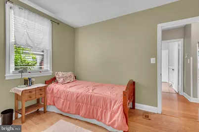 112 S 2nd Avenue, Glen Burnie, MD 21061 - Photo 12