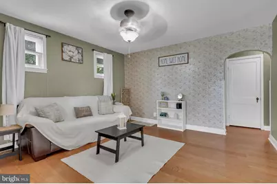 112 S 2nd Avenue, Glen Burnie, MD 21061 - Photo 10