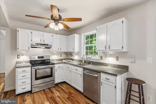 2056 Gate Dr, Annapolis, MD 21401 - Photo 10
