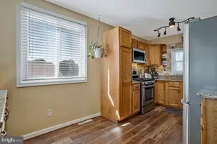 7947 Roxbury Dr, Glen Burnie, MD 21061 - Photo 16
