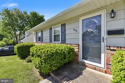 696 W Maple Road, Linthicum Heights, MD 21090 - Photo 6