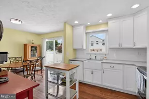 1300 Roundhouse Ct, Severn, MD 21144 - Photo 8