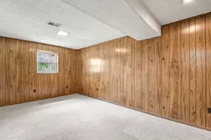 8015 Cross Creek Dr, Glen Burnie, MD 21061 - Photo 22