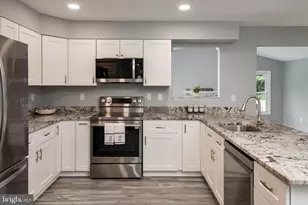 409 Jerome Ave, Linthicum Heights, MD 21090 - Photo 4