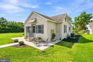 1019 Shoreland Dr, Glen Burnie, MD 21060 - Photo 2