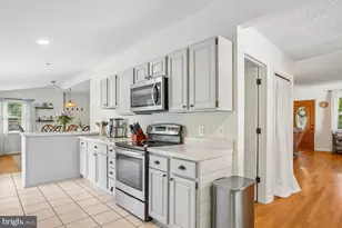 1217 Pine Ave, Shady Side, MD 20764 - Photo 14
