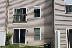 780 Cherry Bark Lane, Baltimore, MD 21225 - Photo 2