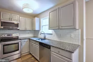 2244 Commissary Cir, Odenton, MD 21113 - Photo 12