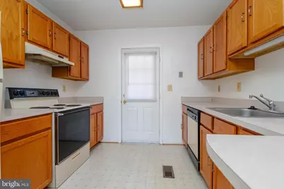 7707 Norfolk Road, Glen Burnie, MD 21060 - Photo 14