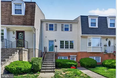 1610 E Bancroft Lane, Crofton, MD 21114 - Photo 2