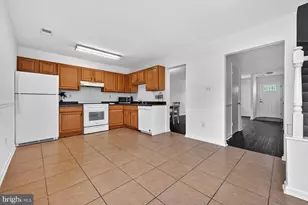 1610 E Bancroft Ln, Crofton, MD 21114 - Photo 6