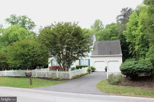 184 Hickory Point Rd, Pasadena, MD 21122 - Photo 2