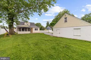 16 Virginia Ave, Edgewater, MD 21037 - Photo 2