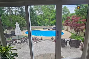 6107 Traceys Overlook Rd, Tracys Landing, MD 20779 - Photo 8
