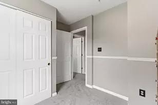 8119 Gray Stone Ln, Pasadena, MD 21122 - Photo 18