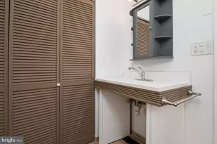 207 W 11th Ave, Brooklyn, MD 21225 - Photo 16