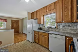 26 Kempton Rd, Glen Burnie, MD 21060 - Photo 10
