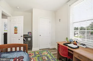 300 Townsend Ave, Brooklyn, MD 21225 - Photo 24