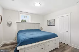 300 Townsend Ave, Brooklyn, MD 21225 - Photo 16