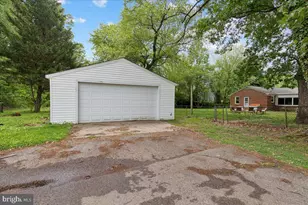 319 Gambrills Rd, Gambrills, MD 21054 - Photo 30