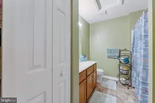 7840 Foxfarm Ln, Glen Burnie, MD 21061 - Photo 10