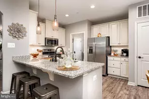 8323 Pondview Dr, Millersville, MD 21108 - Photo 8